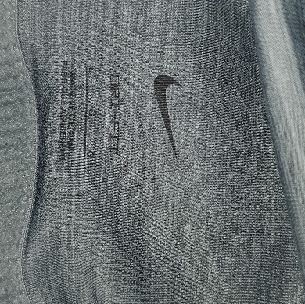 NWOT nike sportsbra - Picture 3 of 3
